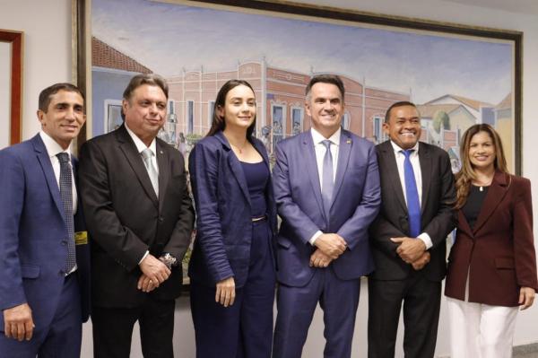 Recebendo prefeitos e lideran&ccedil;as, Ciro Nogueira fala sobre estar consolidado em primeiro lugar nas pesquisas(Imagem:Ascom)