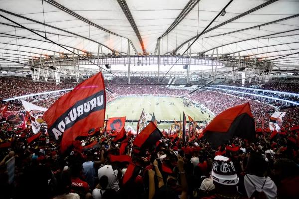 Torcida do Flamengo no Maracanã em jogo contra o Palmeiras.(Imagem:Mariana Sá/Flamengo)