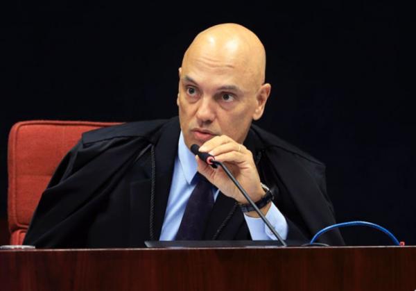 Moraes rebate defesa de Bolsonaro: 