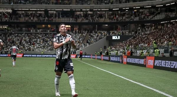 Paulinho comemora gol marcado contra o Fluminense na Arena MRV(Imagem:Pedro Souza/Atlético)