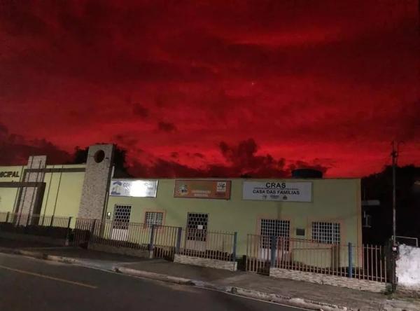  Fenômeno provocado por cinzas vulcânicas em Campo Largo, no Piauí.(Imagem:Reprodução/Jorge Luís )