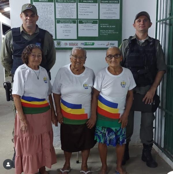 Idosas voltam a estudar e inspiram comunidade escolar com apoio da Polícia Militar.(Imagem:Reprodução/Instagram)