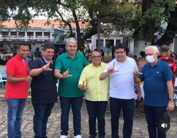 Maurício Bezerra se reuniu com lideranças políticas em Floriano.(Imagem:Reprodução/Instagram)