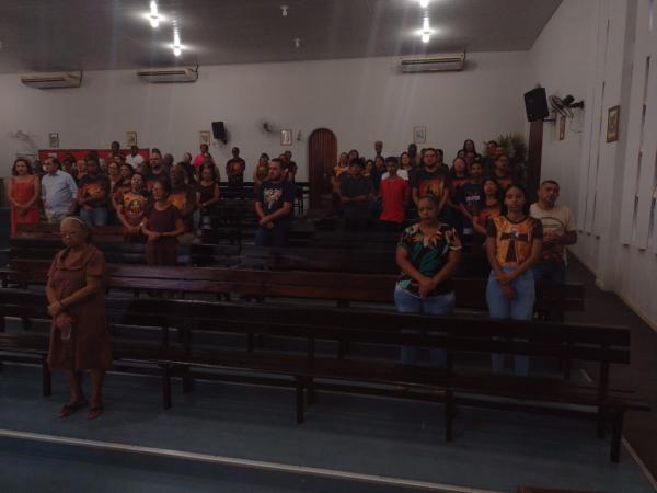 Comunidade se reúne na Igreja Matriz de Nossa Senhora das Graças para celebrar o padroeiro dos animais e da natureza(Imagem:FlorianoNews )