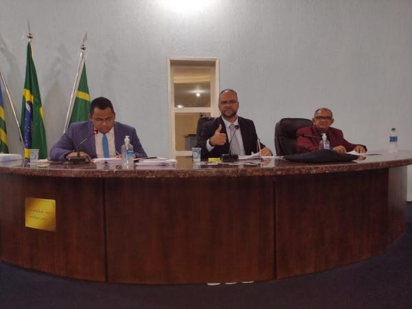 Câmara Municipal aprovou quatro projetos de lei durante terceira sessão da primeira quinzena do mês.(Imagem:FlorianoNews)