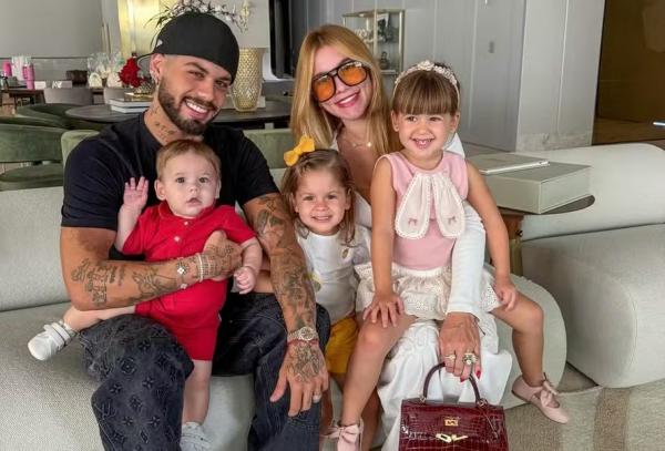 Virginia Fonseca, Zé Felipe e os três filhos, Zé Leonardo, Maria Flor e Maria Alice.(Imagem:Reprodução/Instagram)