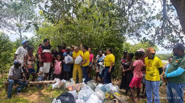 Projeto Amarelinho leva doa&ccedil;&otilde;es e solidariedade a fam&iacute;lias da zona rural de Floriano.(Imagem:FlorianoNews)