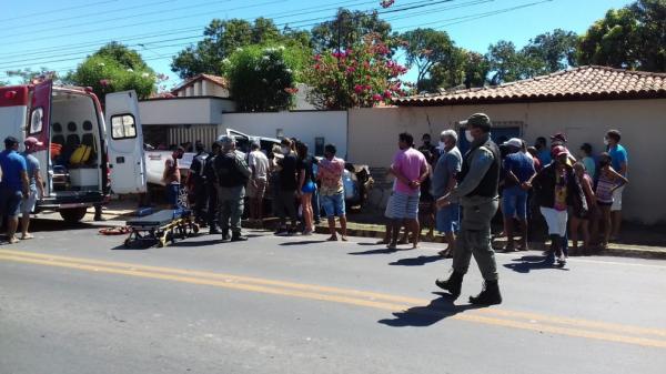 Pai morre esmagado em acidente de carro ao tentar salvar filho no Piauí(Imagem:Anielle Brandão)