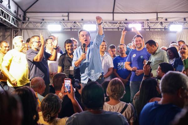 Joel e Ciro apresentam propostas em evento com multid&atilde;o na zona Norte de Teresina(Imagem:Ascom)