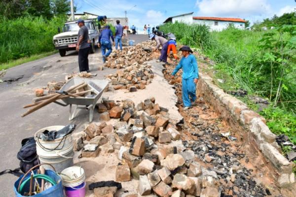 SEINFRA realiza obras de tapa-buracos no Planalto Sambaíba e desobstrução em ruas de Floriano(Imagem:Secom)