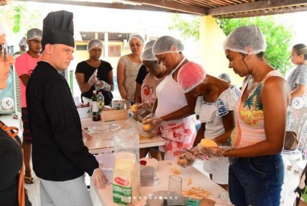 Capacita Minha Cidade promove curso de cachorro quente gourmet(Imagem:Reprodução/Instagram)