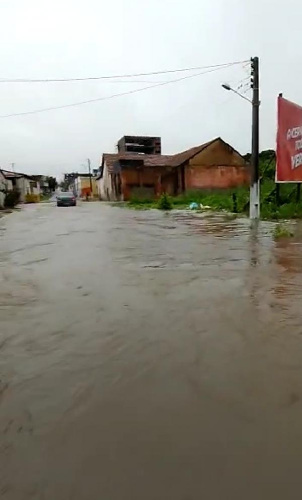 Nível do Rio Parnaíba aumenta e atinge bairros em Floriano e Barão de Grajaú(Imagem:Reprodução)