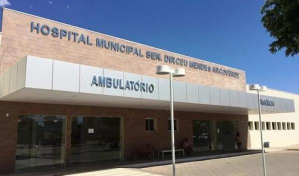 Jovem foi levada para o hospital municipal de Água Branca.(Imagem:Ascom Prefeitura)