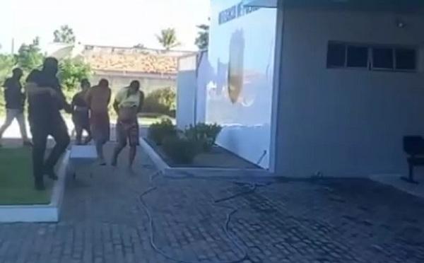 Casal é preso e adolescente apreendido durante operação em Ilha Grande, no Piauí.(Imagem:Reprodução)