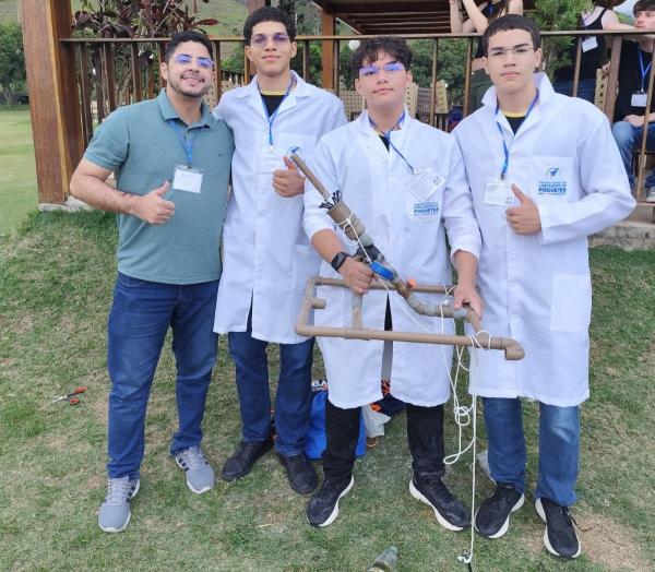 Equipes piauienses nas oficinas e lançamentos durante a OBAFOG 2025.(Imagem:Clara Sampaio)