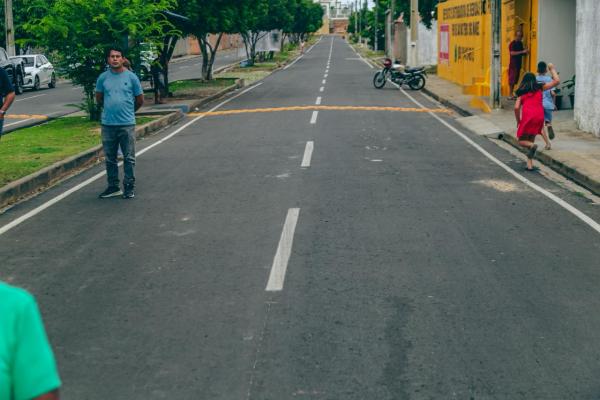 Rafael Fonteles entrega pavimenta&ccedil;&atilde;o asf&aacute;ltica de mais de 40 ruas em Floriano, a maior da hist&oacute;ria da cidade(Imagem:Jo&atilde;o Allbert)