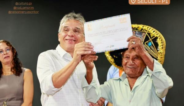 Mestre Ademazinho foi oficialmente diplomado como Patrimônio Vivo do Piauí.(Imagem:Divulgação)