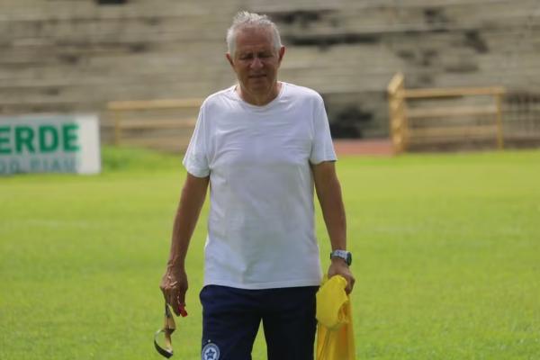 Arnaldo Lira, técnico do Parnahyba.(Imagem:Wenner Tito)