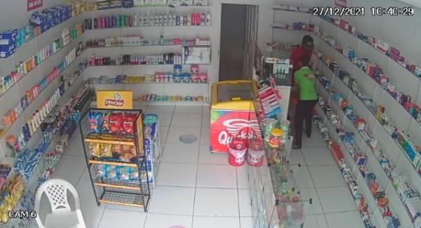 Funcionária é ferida durante tentativa de assalto a farmácia em Floriano.(Imagem:Reprodução)