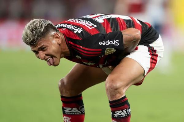 Carrascal em Flamengo x Racing pela semifinal da Libertadores.(Imagem:Jorge Rodrigues/AGIF)