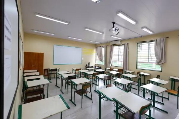 Sala de aula vazia de escola de Santa Catarina.(Imagem:Roberto Zacarias/Secom/Divulgação)