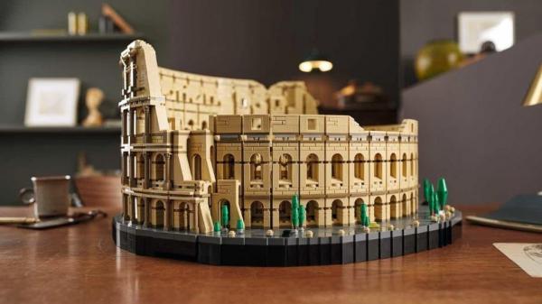 A Lego anunciou que vai lançar na próxima sexta (27) o kit Coliseu de Roma, na Itália, com 9.036 peças.  O conjunto supera o da nave Millenium Falcon, da franquia 