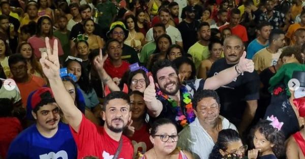 Primeiro Corso de Carnaval em Floriano é um Sucesso Absoluto e Marca História na Princesa do Sul.(Imagem:Reprodução/Instagram)