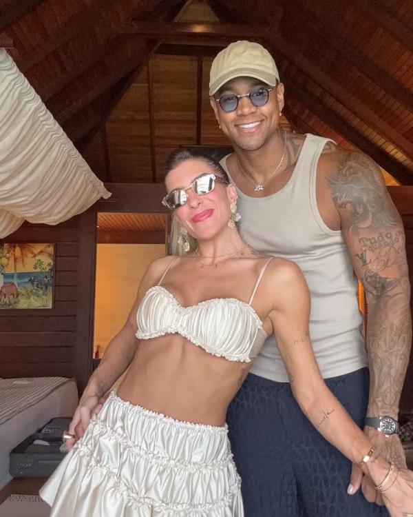Lore Improta e Leo Santana curtem férias com Liz.(Imagem:Reprodução/Instagram)