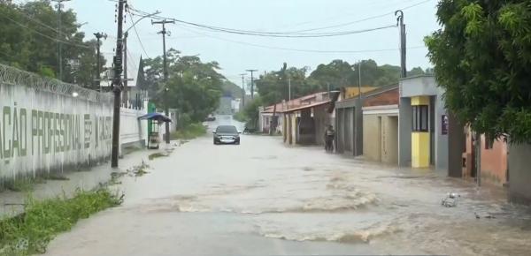 Fortes chuvas causam alagamentos em Floriano e mobilizam Corpo de Bombeiros para resgates(Imagem:Reprodu&ccedil;&atilde;o)