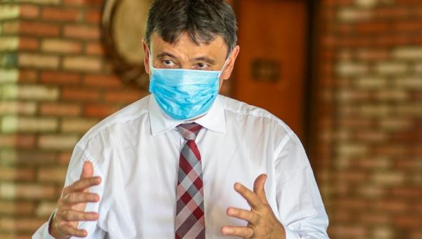 O governador Wellington Dias (PT) voltou a pedir a colaboração da população nos cuidados sanitários para evitar o aumento da propagação do coronavírus. Segundo ele, o país já se en(Imagem:Reprodução)