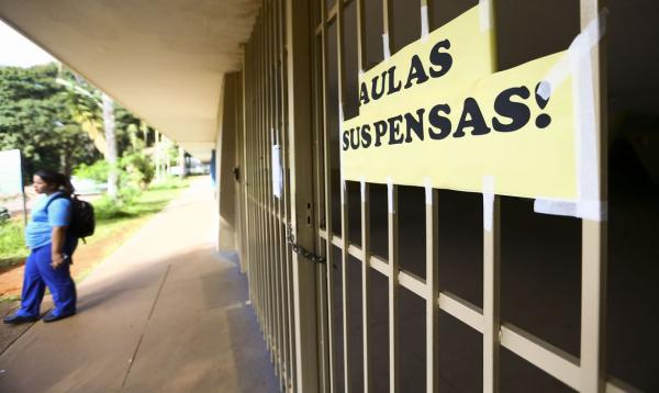 Covid-19: retorno de aulas presenciais é controverso nos estados.(Imagem:Marcelo Camargo/Agência Brasil)