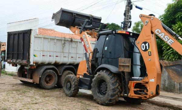 Mutirão inicia limpeza das escolas municipais para retorno às aulas.(Imagem:Secom)