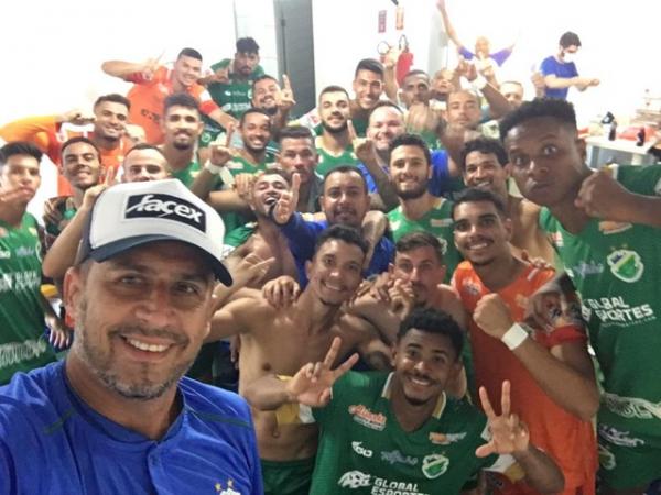 Altos comemora vaga na fase de grupos da Copa do Nordeste.(Imagem:Divulgação)