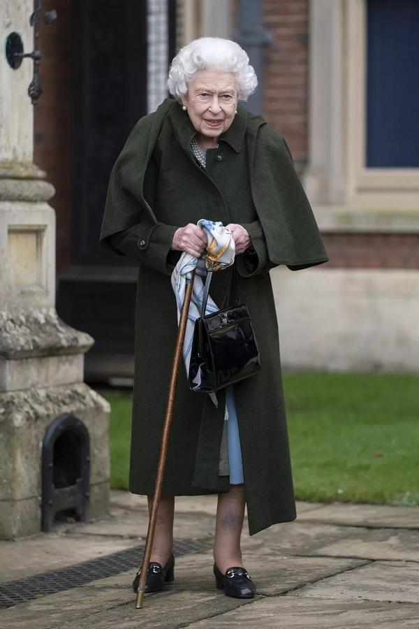 Rainha Elizabeth II em Sandringham, Inglaterra, em 5 de fevereiro de 2022.(Imagem:Joe Giddens/Pool Photo/AP)