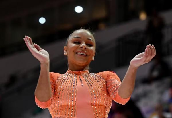 Flávia Saraiva no Mundial de ginástica.(Imagem:REUTERS/Jennifer Lorenzini)