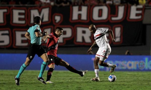 Dragão vence por 3 a 1 e fica perto de uma inédita final continental.(Imagem:Rubens Chiri/saopaulofc.net/Direitos reservados)