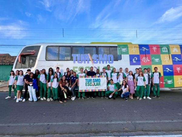 Turismo Escolar: Seduc leva 400 alunos a espetáculo histórico na Serra da Capivara(Imagem:Divulgação)