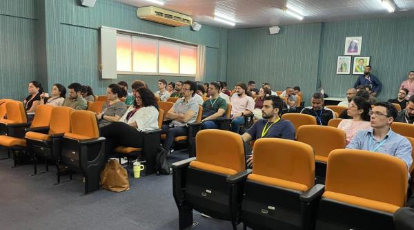 Aprovados em concurso da Sefaz conhecem estrutura e a forma de atuação dos diversos setores da secretaria.(Imagem: Ascom CGE-PI)