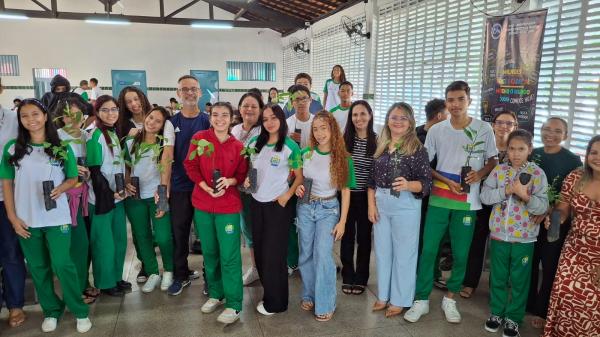 Ao longo deste ano, foram distribuídas pouco mais de 655,1 mil mudas, com média superior a 5,3 mil por município.(Imagem:Divulgação)