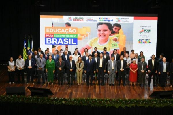 Piauí terá R$ 120 milhões para concluir obras paralisadas na área da educação.(Imagem:Paulo Barros)
