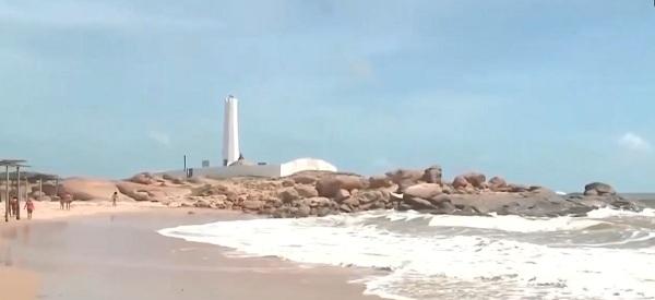 Praia da Pedra do Sal conta com carros-pipa para abastecimento de água potável.(Imagem:Reprodução)