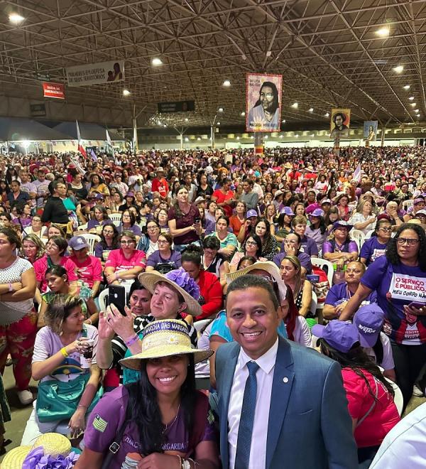 Deputado federal Dr. Francisco Costa participa da 7ª Marcha das Margaridas.(Imagem:Jéssyca Barros e Roberta Aline)