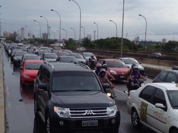 Carros em Teresina(Imagem:Gil Oliveira/G1)