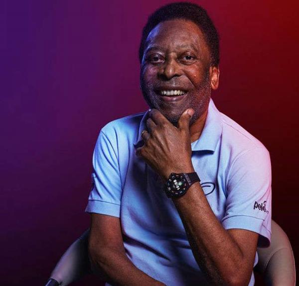 Quase dois meses após retirar o tumor no colón, no início de setembro deste ano, Pelé voltou a ser internado no Hospital Albert Einstein, em São Paulo, na última segunda-feira, dia(Imagem:Reprodução)