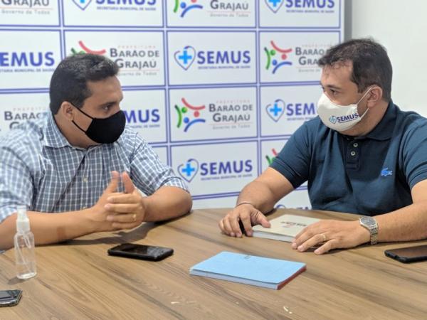 Secretário de Saúde de Floriano, James Rodrigues e o Secretário de Saúde de Barão de Grajaú, Bruno Mota.(Imagem:Secom)