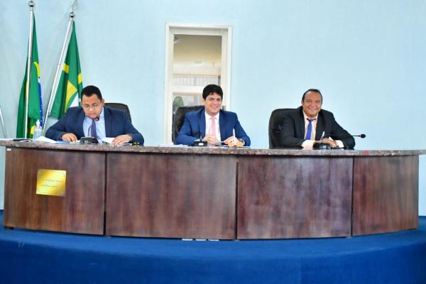Sessão dupla encerra o ciclo de sessões do mês da Câmara de Floriano.(Imagem:CMF)