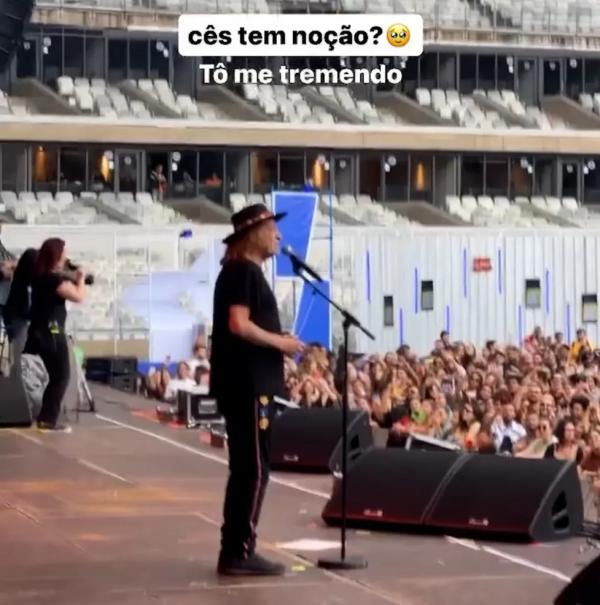 João Gomes assiste ao show do Alceu Valença.(Imagem:Reprodução/Instagram)