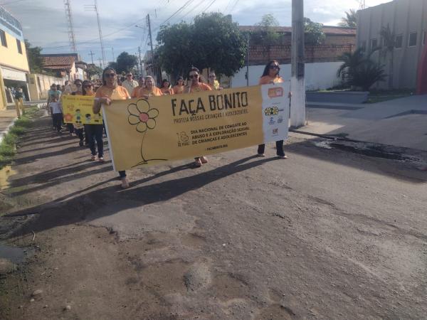 Prefeitura de Barão de Grajaú promove Caminhada do Maio Laranja em combate ao abuso infantil.(Imagem:FlorianoNews)