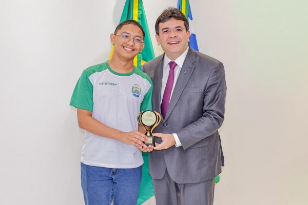 O aluno também ganhou medalha de ouro na Olimpíada Brasileira de Química. Piauí estava há cinco anos sem ter medalhista de ouro na Olimpíada.(Imagem:Gabriel Paulino)