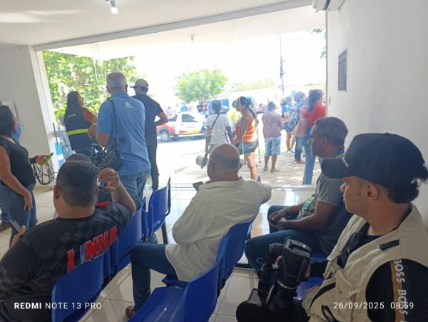 Moradores de Floriano protestam contra falhas no abastecimento de água(Imagem:Secom)
